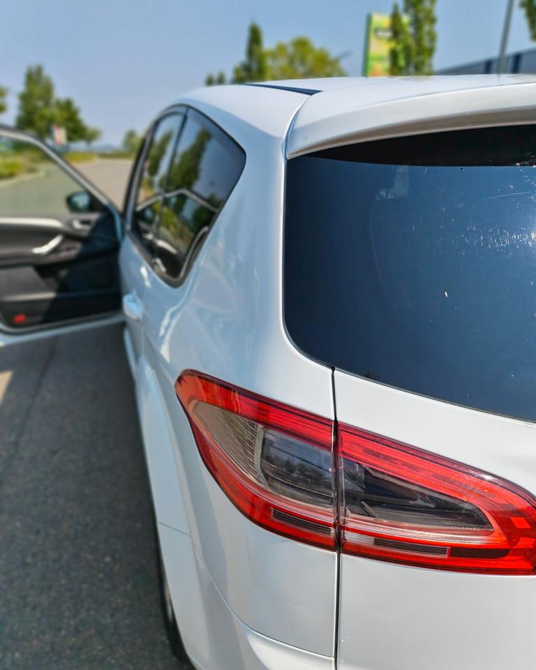 Ford S-Max 2012 — photo 6