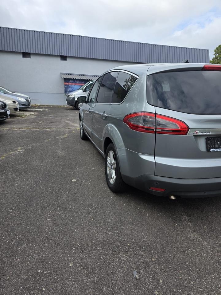 Ford S-Max 2010 — engine