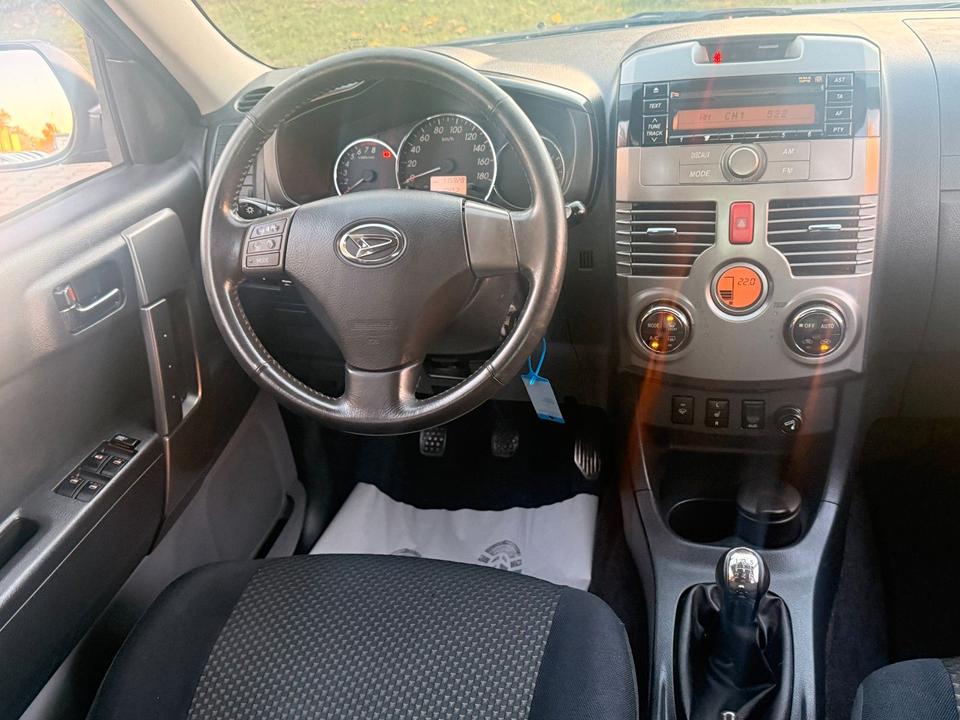 Daihatsu Terios 2010 — photo 19