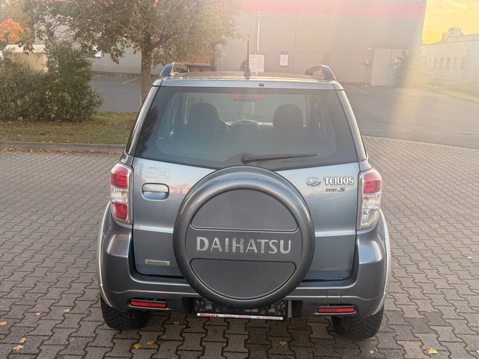 Daihatsu Terios 2010 — photo 23