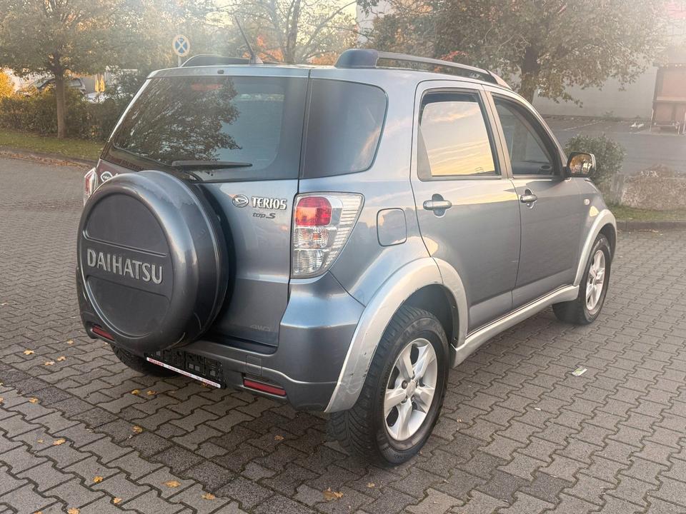 Daihatsu Terios 2010 — photo 27