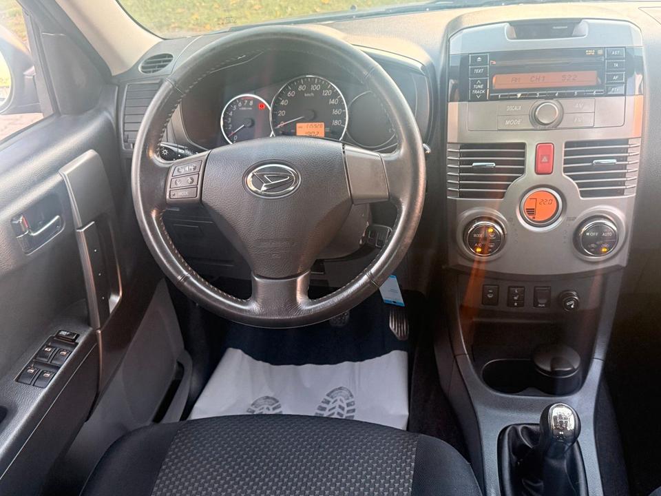Daihatsu Terios 2010 — photo 30
