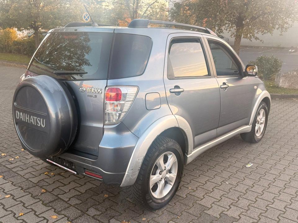 Daihatsu Terios 2010 — photo 35