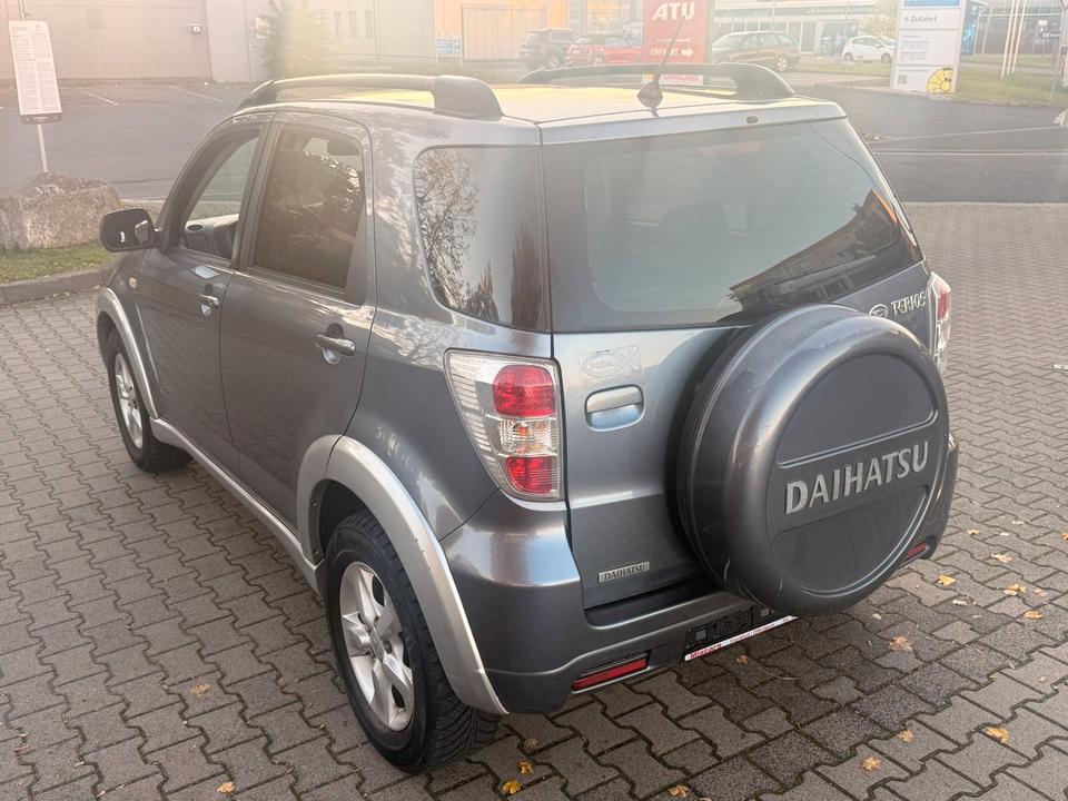 Daihatsu Terios 2010 — photo 8
