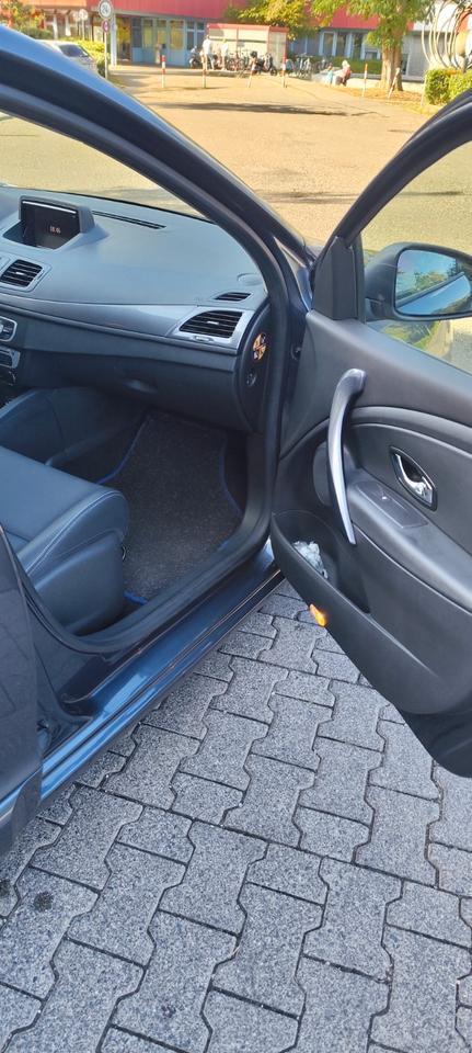Renault Megane 2015 — photo 14