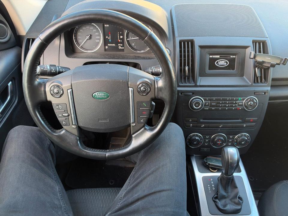 Land Rover Freelander 2014 — фото 12