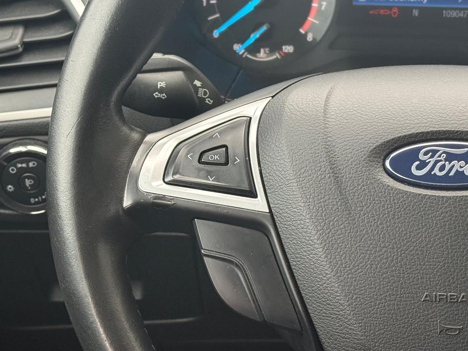 Ford Galaxy 2015 — photo 11