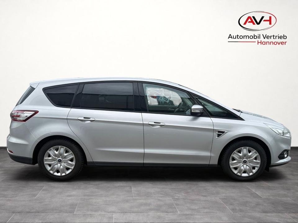 Ford Galaxy 2015 — photo 5