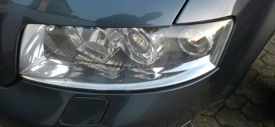 Audi A4 2004 — салон