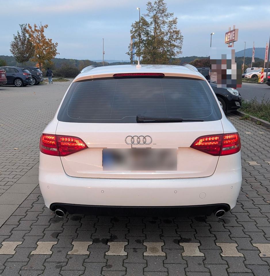 Audi A4 2009 — photo 13