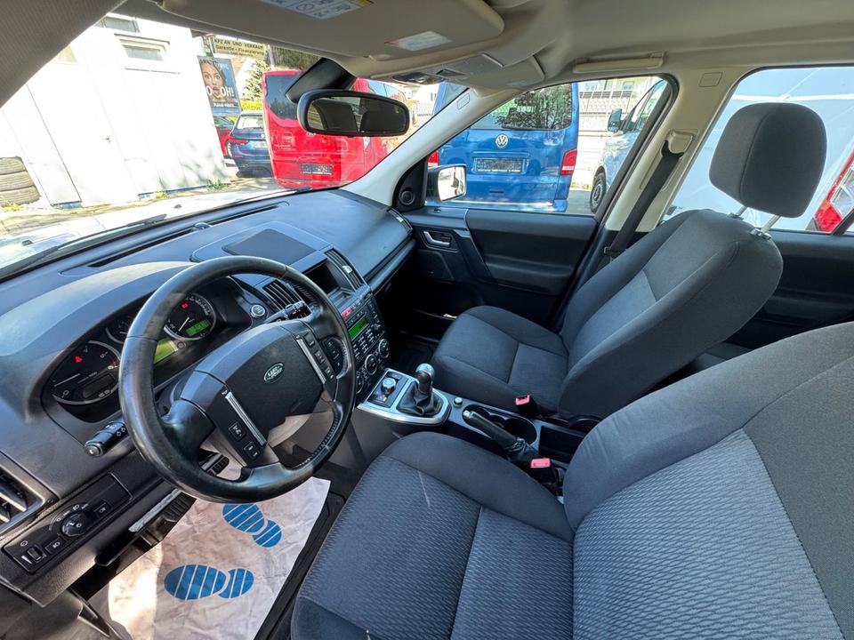 Land Rover Freelander 2012 — photo 16