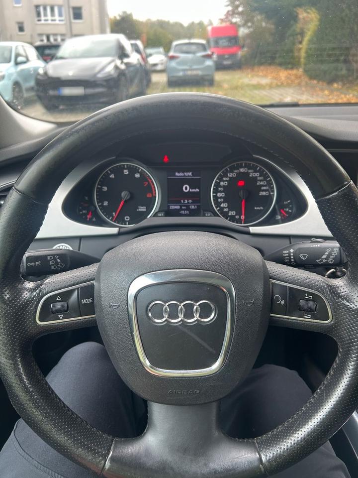 Audi A4 2008 — photo 11