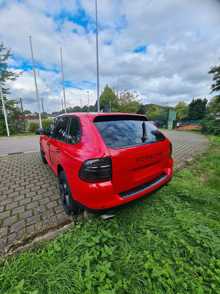 Porsche Cayenne 2005 — салон