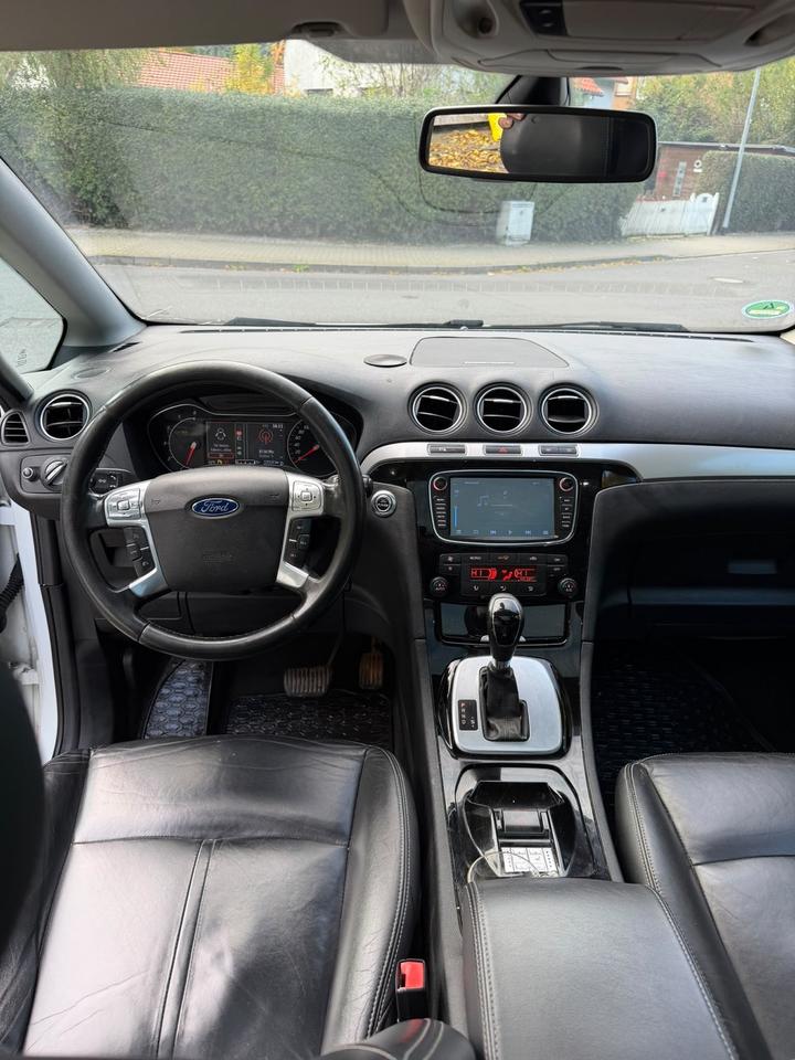 Ford S-Max 2010 — photo 7