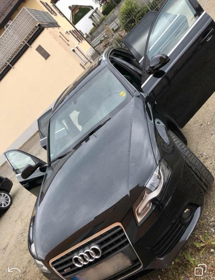 Audi A4 2011 — вигляд ззаду