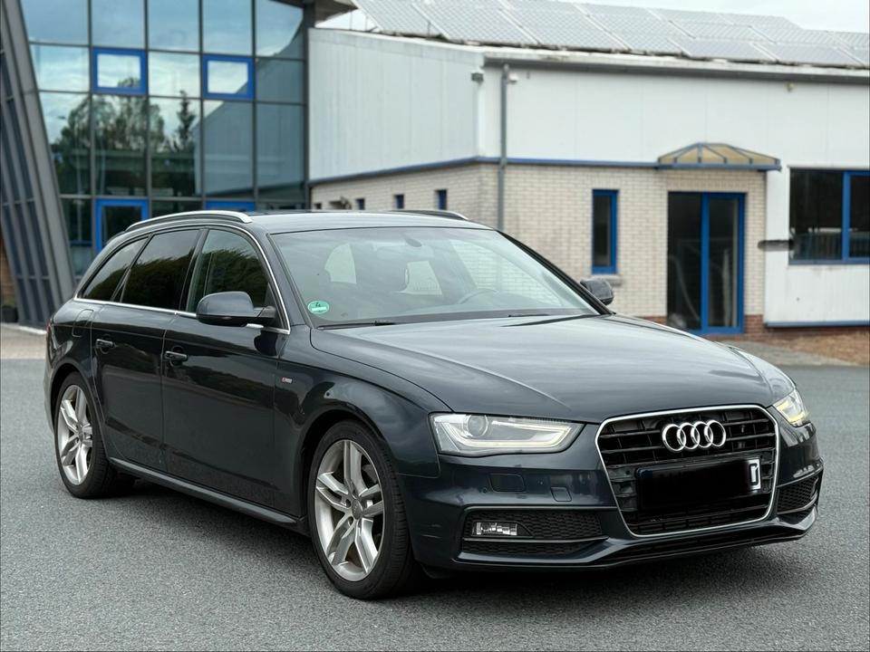 Audi A4 2012 — rear view