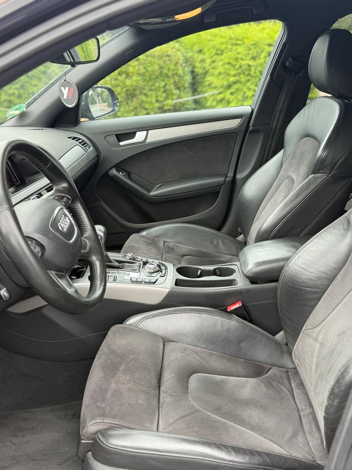 Audi A4 2012 — photo 6