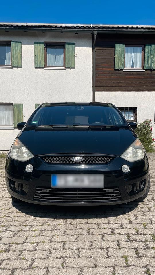 Ford S-Max 2008 — rear view
