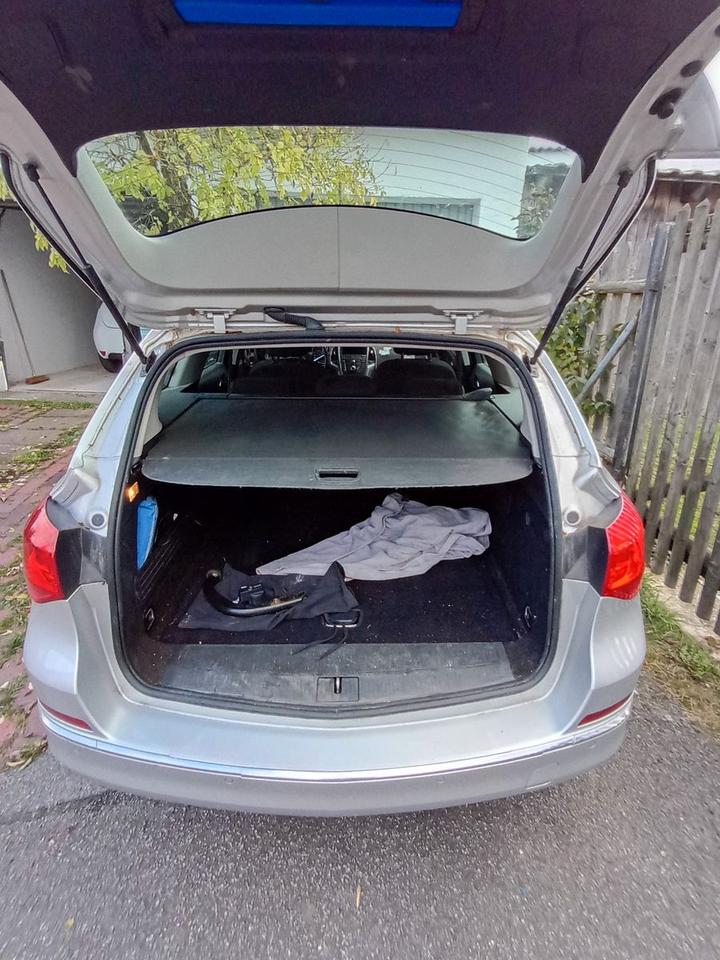 Opel Astra 2014 — photo 11