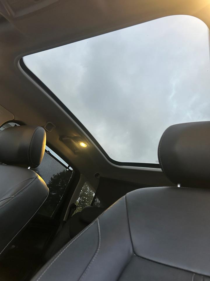 Ford S-Max 2012 — interior