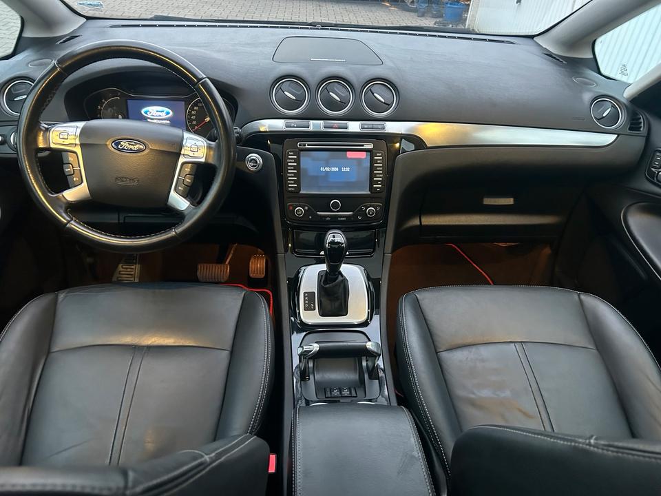Ford S-Max 2012 — photo 9