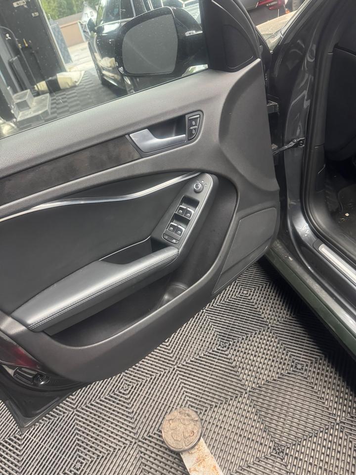 Audi A4 2014 — photo 17