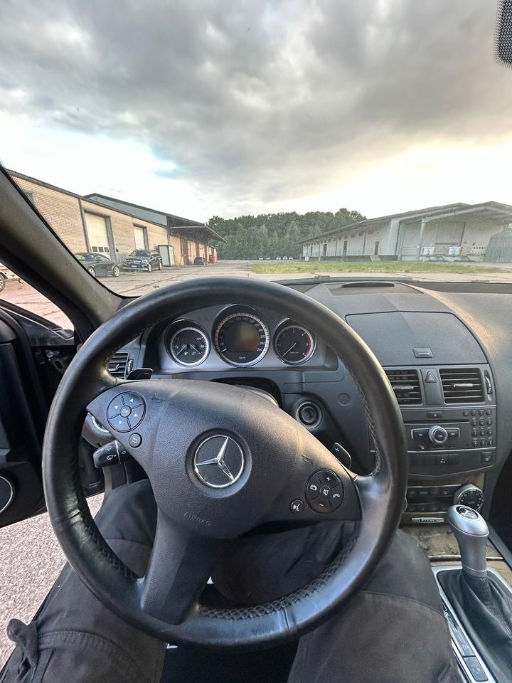 Mercedes Benz 350 2010 — photo 10