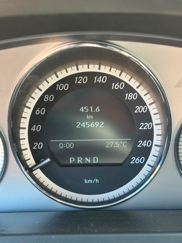 Mercedes Benz 350 2010 — photo 11