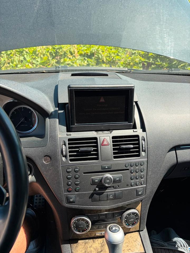 Mercedes Benz 350 2010 — photo 12