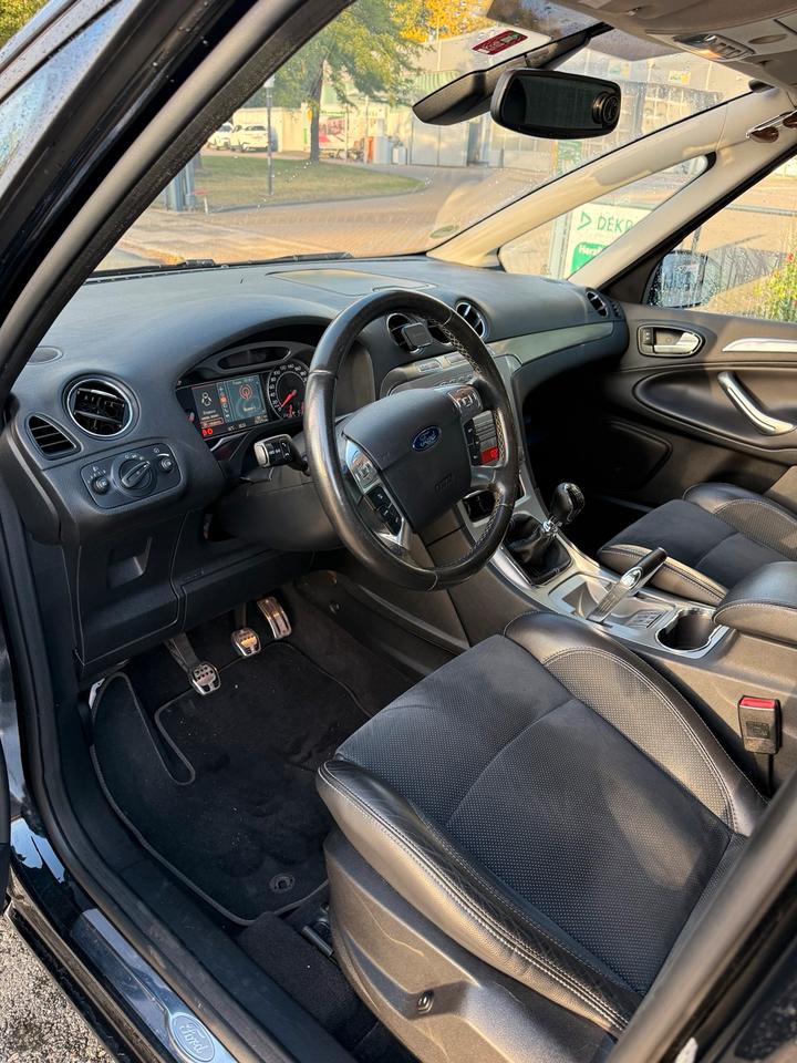 Ford S-Max 2009 — photo 10