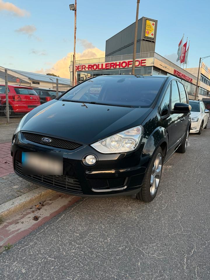 Ford S-Max 2009 — rear view