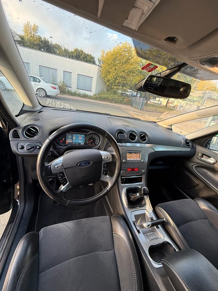 Ford S-Max 2009 — photo 8