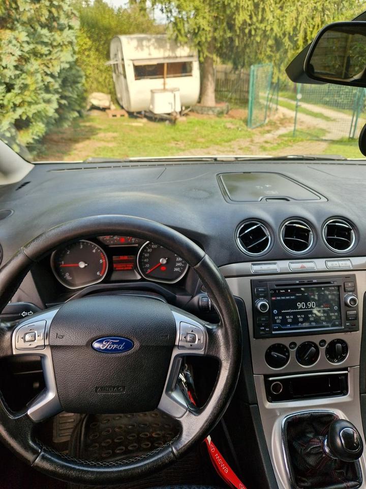 Ford S-Max 2006 — rear view