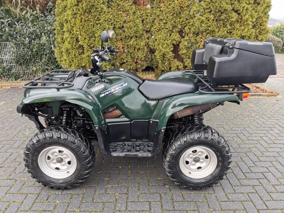 Weitere Motorräder [ Yamaha Grizzly 700 *LoF *1. Hand ] 2011 — rear view