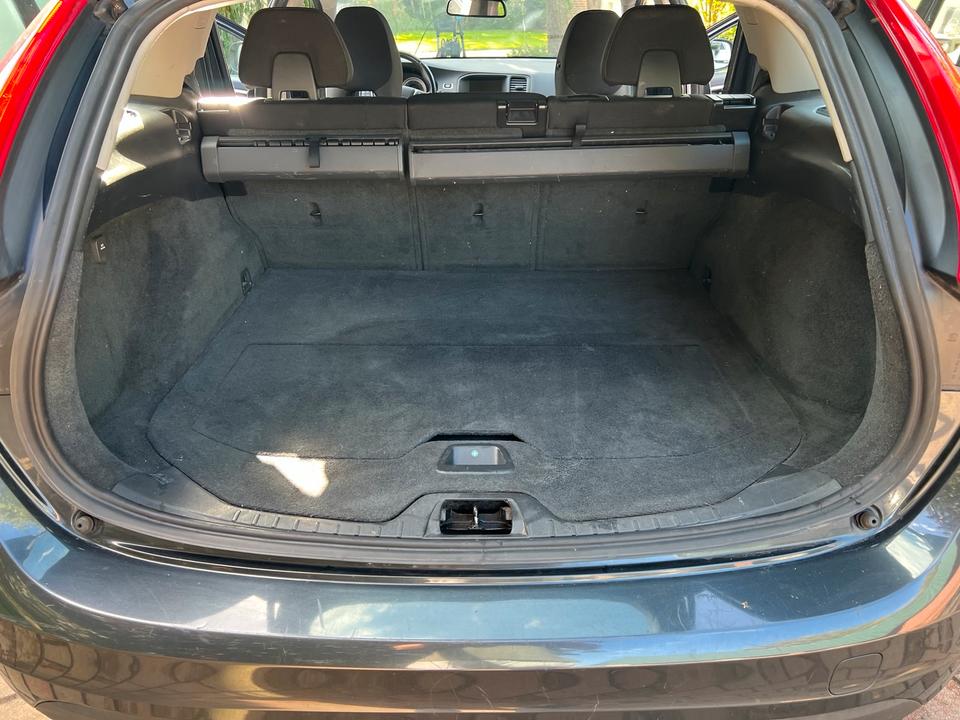 Volvo V60 2012 — photo 7