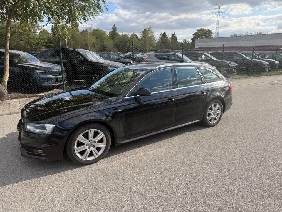 Audi A4 2015 — rear view