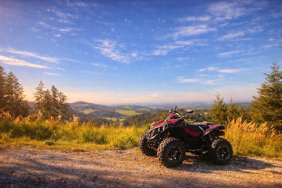 Weitere Motorräder Can-Am Renegade 810R Quad 2010 — interior