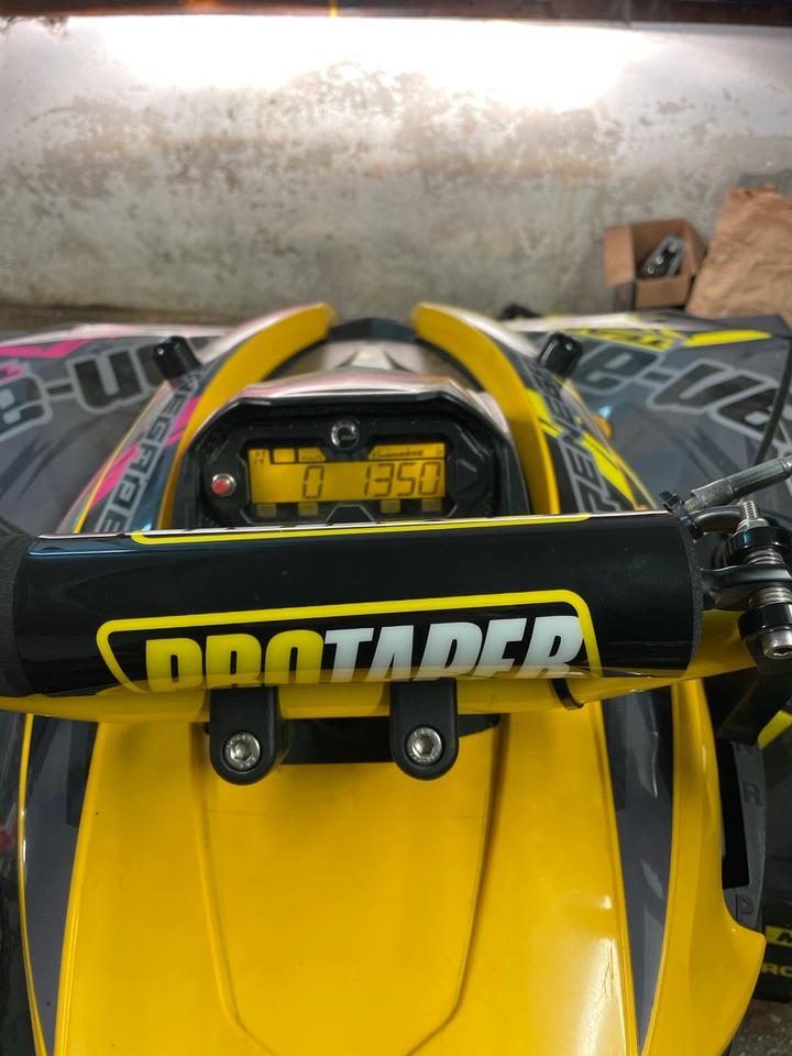 Weitere Motorräder Can-Am Renegade 810R Quad 2010 — engine 800 ccm