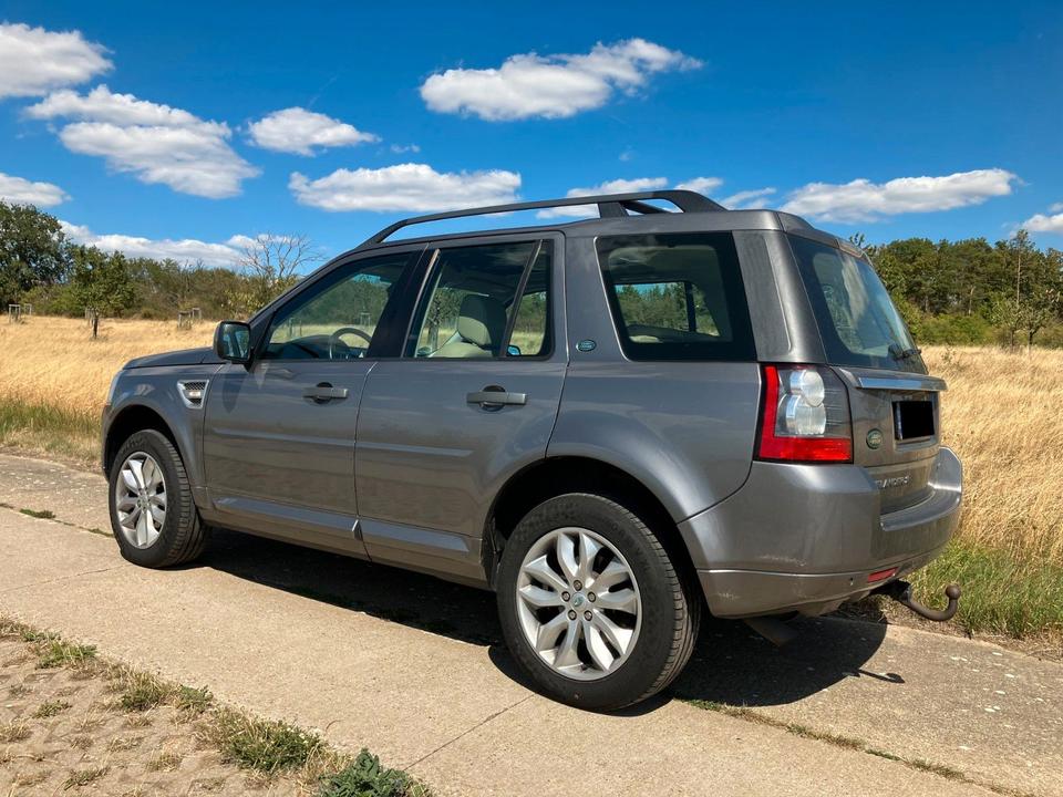 Land Rover Freelander 2010 — photo 6