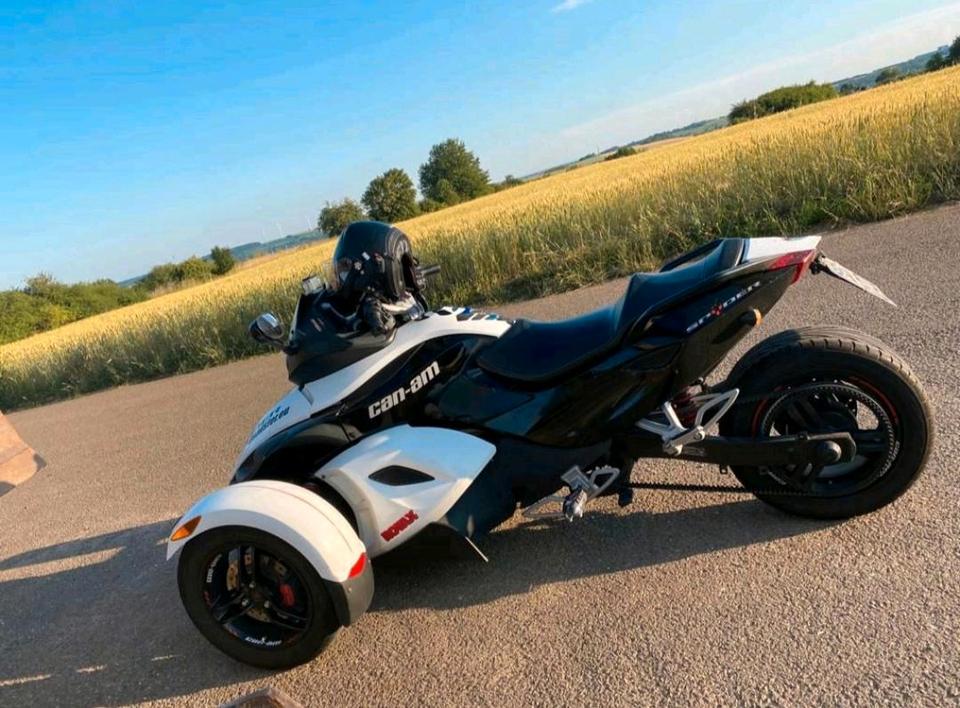  Can am Spyder RS 2009 — interior