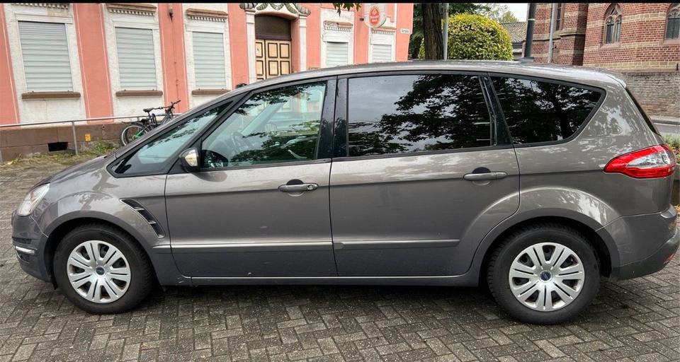 Ford S-Max 2011 — photo 5