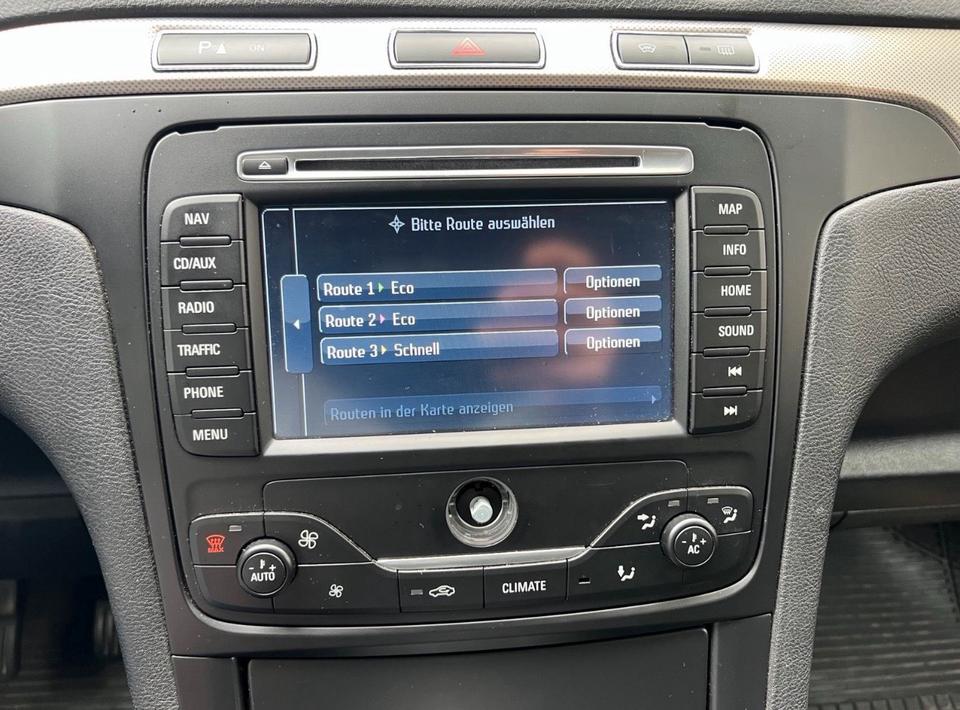 Ford S-Max 2011 — photo 7