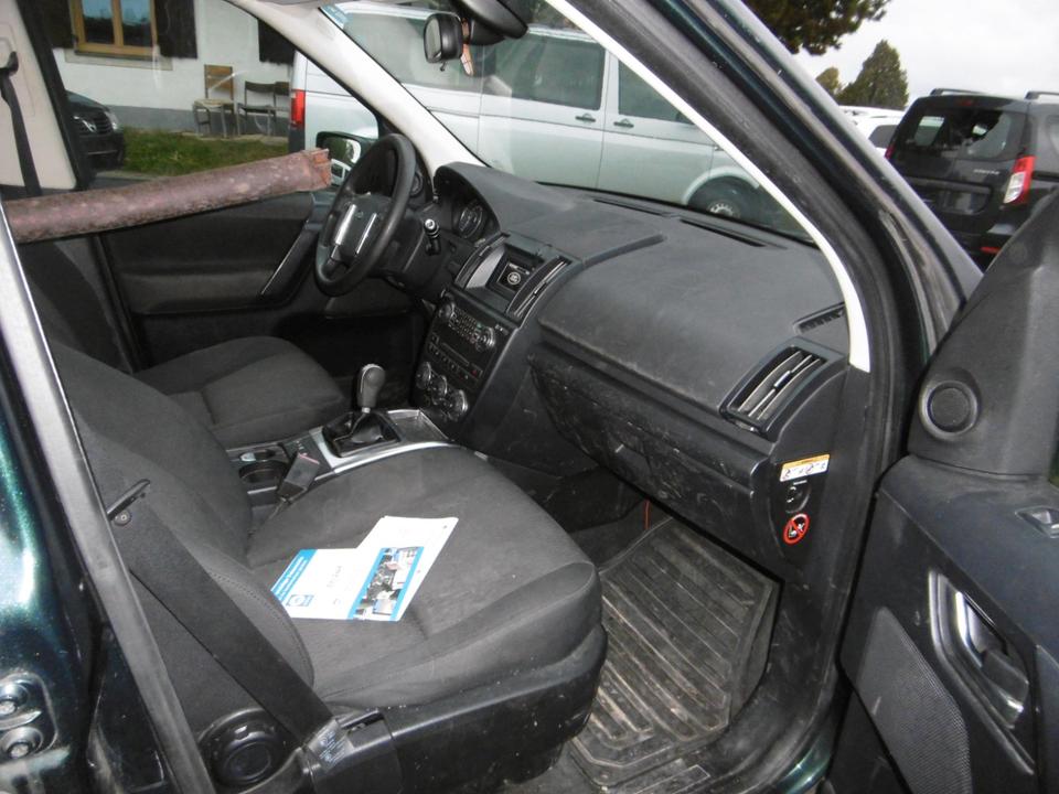 Land Rover Freelander 2013 — photo 9