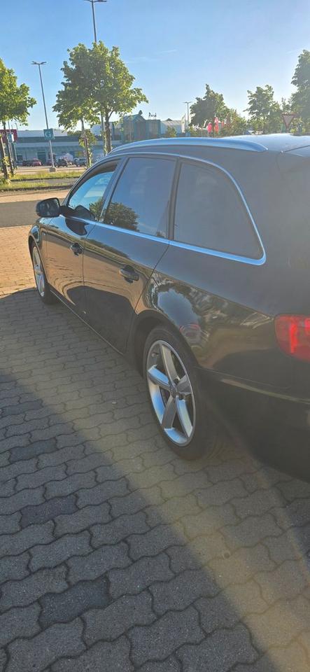 Audi A4 2011 — rear view