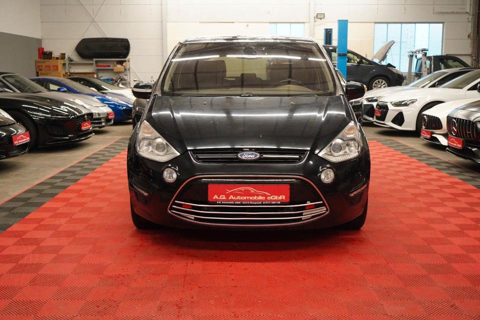Ford S-Max 2013 — rear view