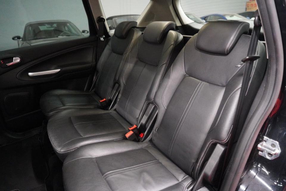Ford S-Max 2013 — photo 23