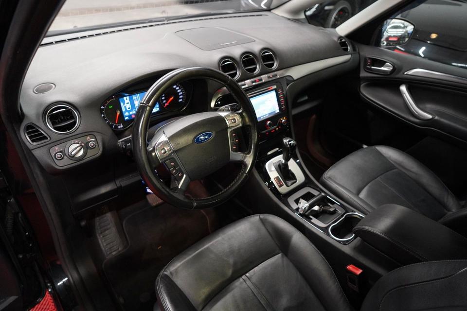 Ford S-Max 2013 — photo 9