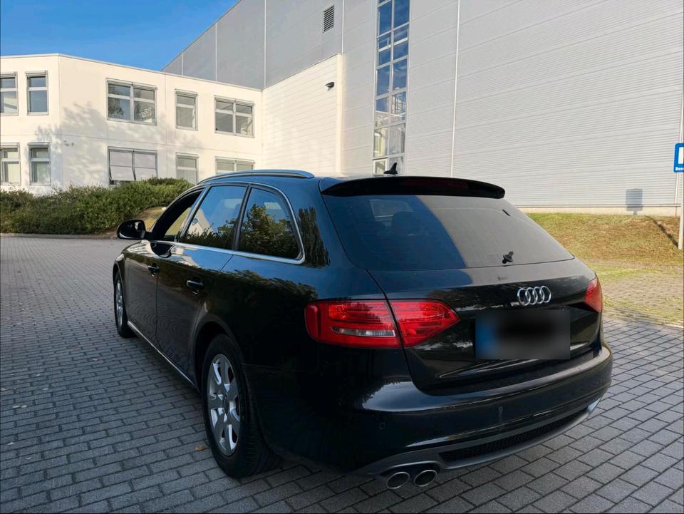 Audi A4 2008 — engine