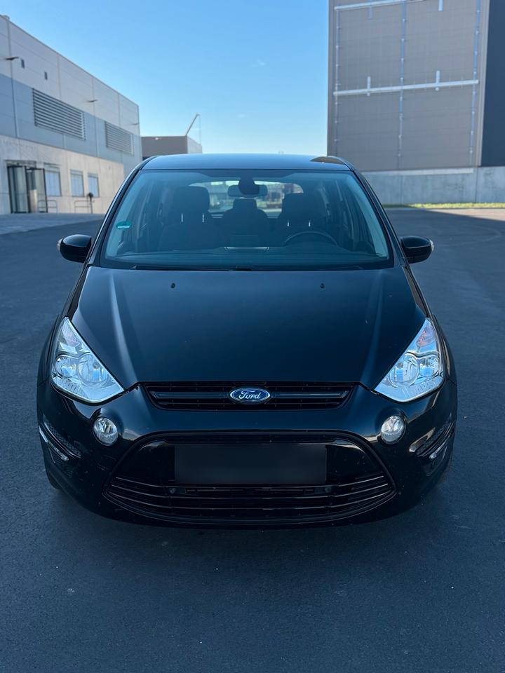 Ford S-Max 2014 — rear view