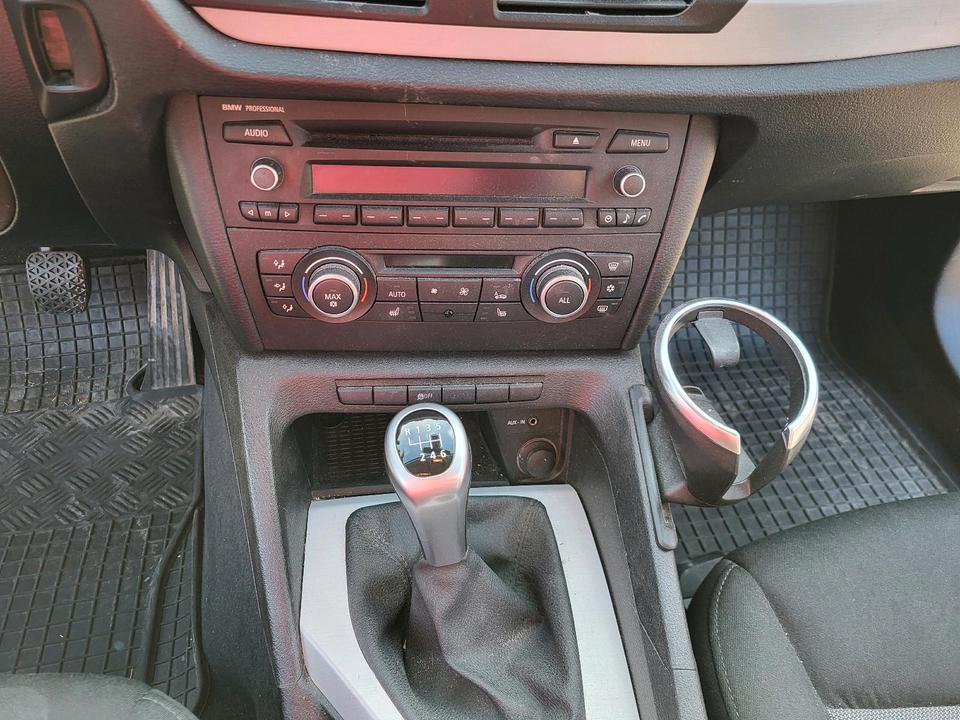 BMW X1 2011 — фото 11